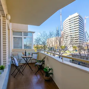 Wintowinrentals Teatinos, Metro, Free Parking & Pool. Malaga